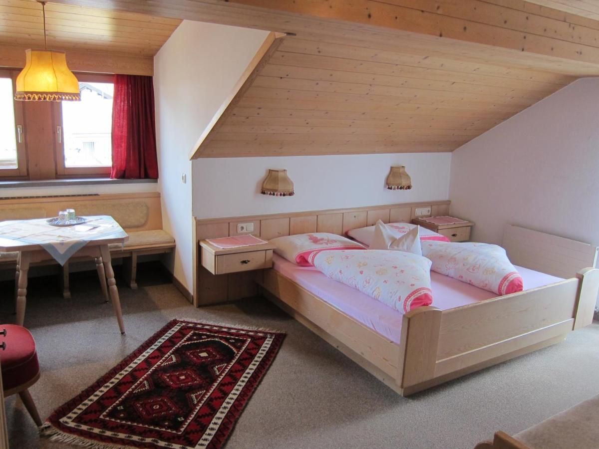 Gaestehaus Valentina Mayrhofen Zewnętrze zdjęcie