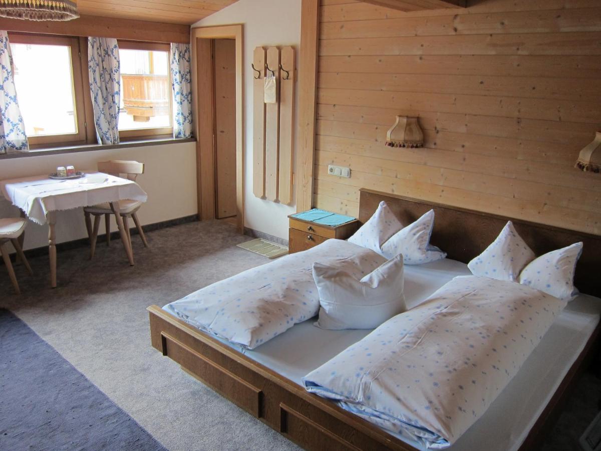 Gaestehaus Valentina Mayrhofen Zewnętrze zdjęcie